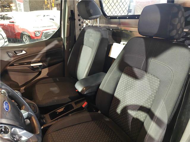 2020 Ford Transit Connect XLT in Ottawa - Image 15 of 28