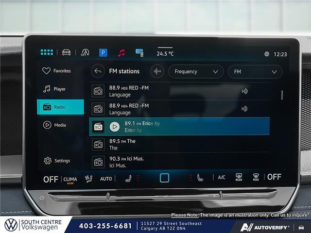 2026 Volkswagen Tiguan Comfortline R-Line Black Edition (Stk: QG8975) in Calgary - Image 17 of 24