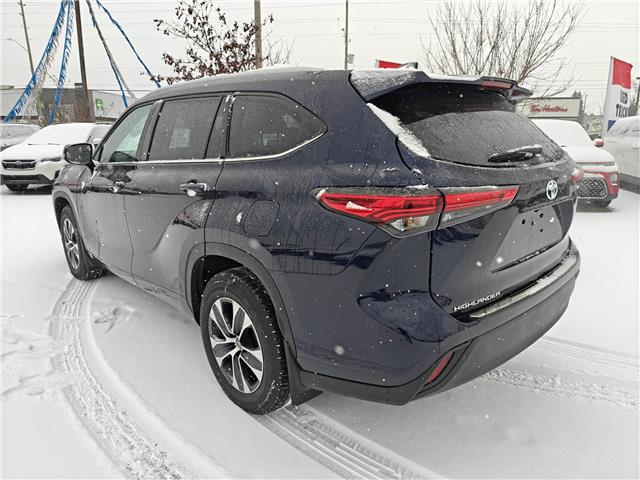 2022 Toyota Highlander Hybrid XLE in Ottawa - Image 3 of 38 2022 Toyota Highlander Hybrid XLE in Ottawa - Image 3 of 38