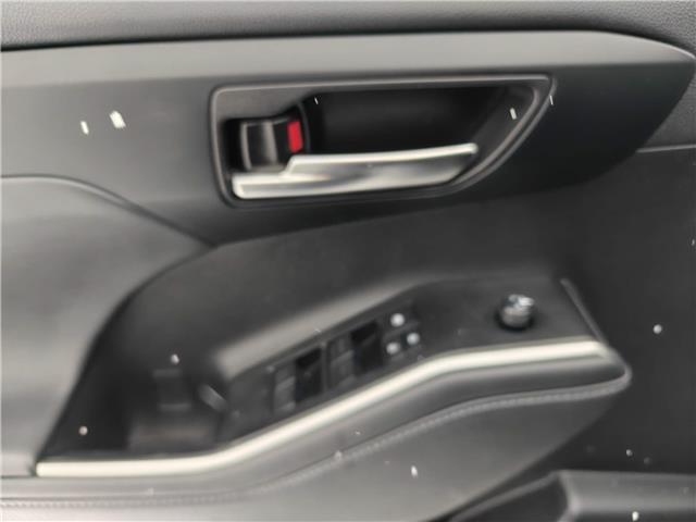 2022 Toyota Highlander Hybrid XLE in Ottawa - Image 13 of 38 2022 Toyota Highlander Hybrid XLE in Ottawa - Image 13 of 38