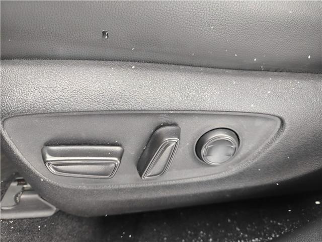 2022 Toyota Highlander Hybrid XLE in Ottawa - Image 15 of 38 2022 Toyota Highlander Hybrid XLE in Ottawa - Image 15 of 38