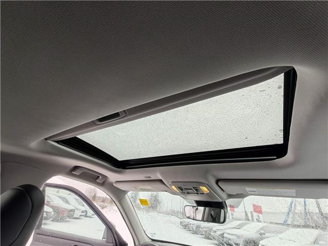 2022 Toyota Highlander Hybrid XLE in Ottawa - Image 25 of 38 2022 Toyota Highlander Hybrid XLE in Ottawa - Image 25 of 38