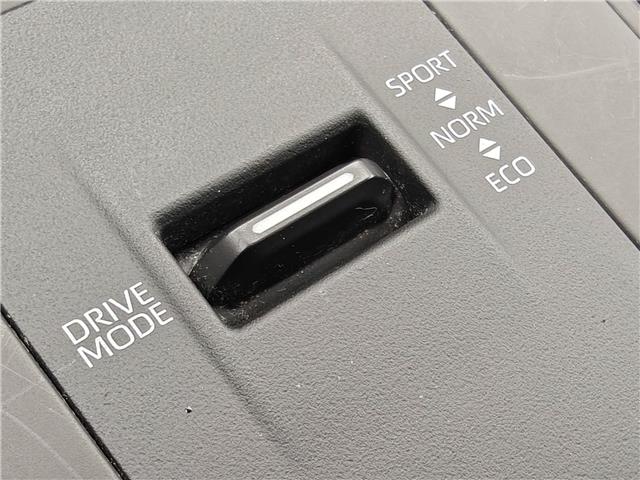 2022 Toyota Highlander Hybrid XLE in Ottawa - Image 34 of 38 2022 Toyota Highlander Hybrid XLE in Ottawa - Image 34 of 38