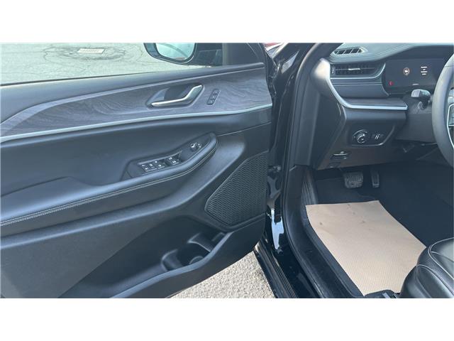 2024 Jeep Grand Cherokee Limited (Stk: TS151A) in Kamloops - Image 9 of 25