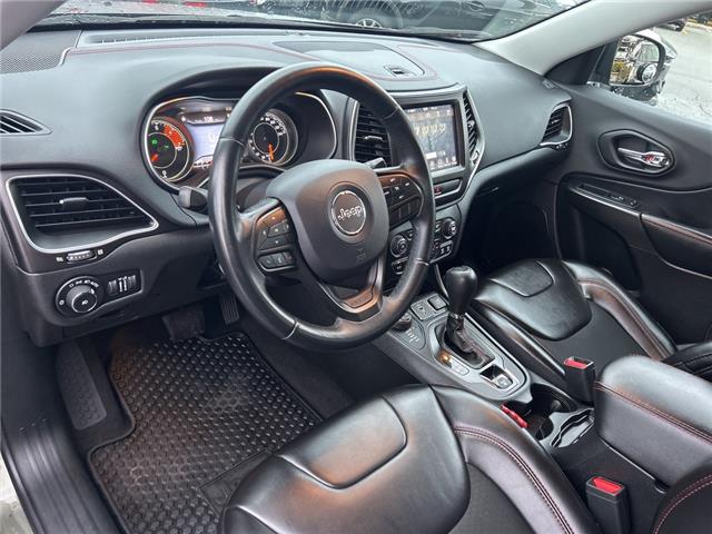 2019 Jeep Cherokee Trailhawk (Stk: P4915J) in Surrey - Image 8 of 15