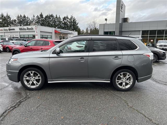 2014 Mitsubishi Outlander GT (Stk: 735724J) in Surrey - Image 2 of 15