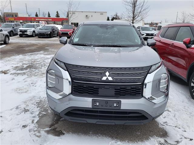 2022 Mitsubishi Outlander  (Stk: 00831) in Barrie - Image 2 of 50