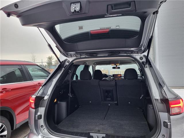 2022 Mitsubishi Outlander  (Stk: 00831) in Barrie - Image 11 of 50