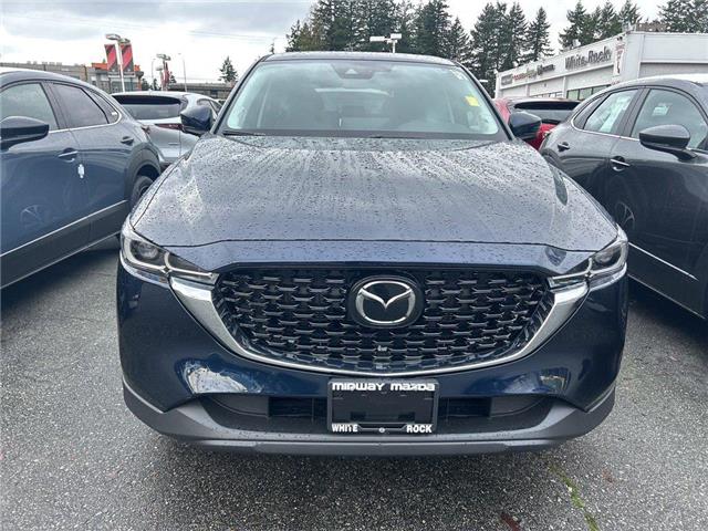 2025 Mazda CX-5  (Stk: 719788) in Surrey - Image 2 of 5