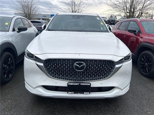2025 Mazda CX-5 Signature (Stk: 738062) in Surrey - Image 2 of 5