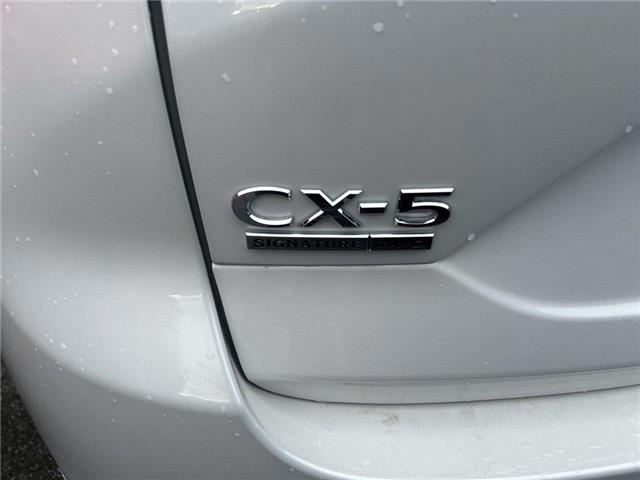 2025 Mazda CX-5 Signature (Stk: 738062) in Surrey - Image 4 of 5