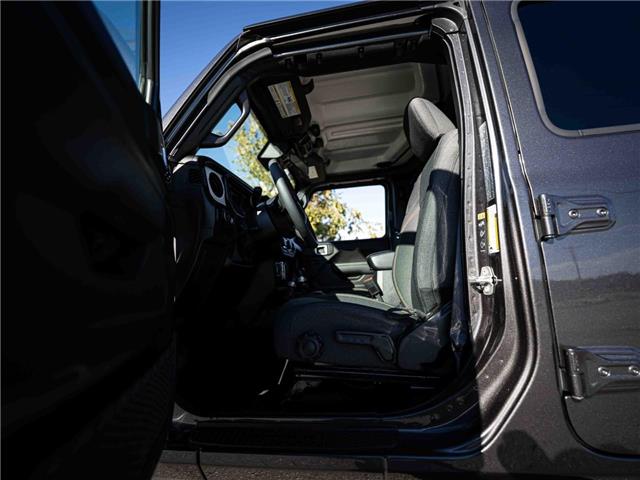 2024 Jeep Wrangler Sport (Stk: R177615A) in Surrey - Image 9 of 27