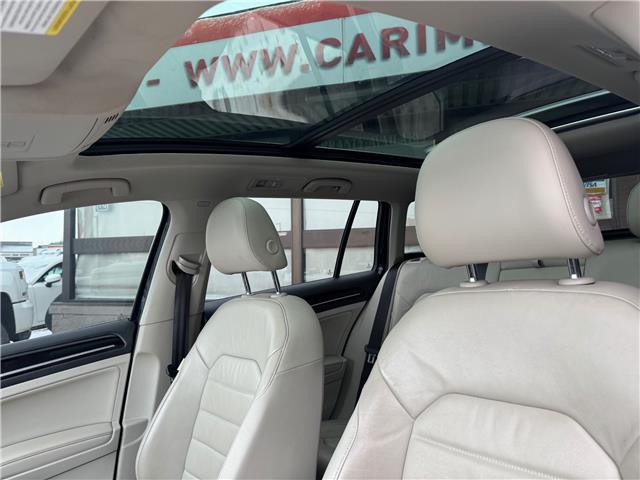 2017 Volkswagen Golf SportWagen 1.8 TSI Highline (Stk: 2511593) in Waterloo - Image 12 of 21