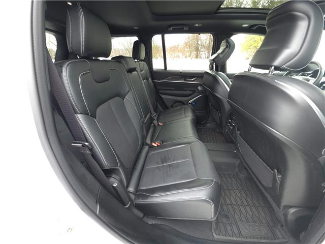 2022 Jeep Grand Cherokee Overland (Stk: 25033A) in New Hamburg - Image 12 of 20