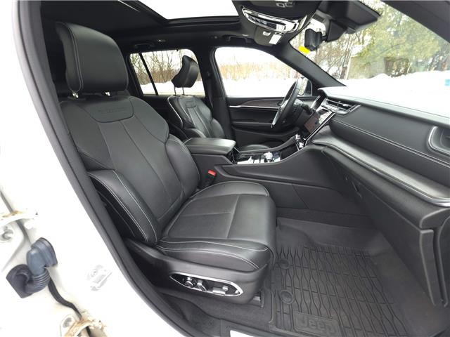 2022 Jeep Grand Cherokee Overland (Stk: 25033A) in New Hamburg - Image 13 of 20