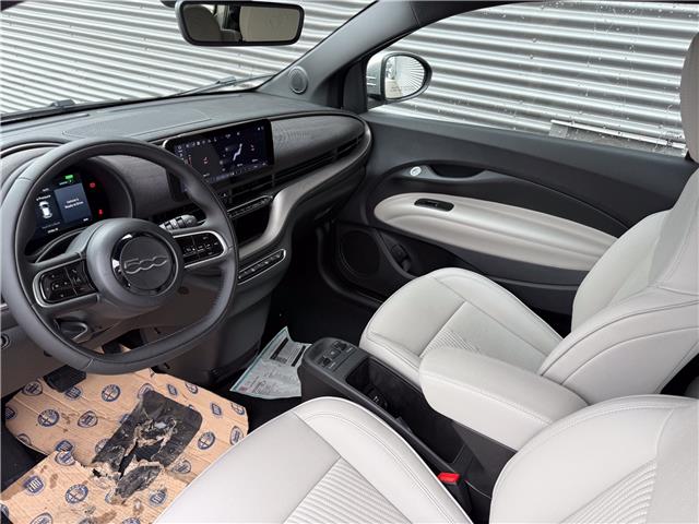 2025 Fiat 500e Base (Stk: F25013) in London - Image 10 of 22
