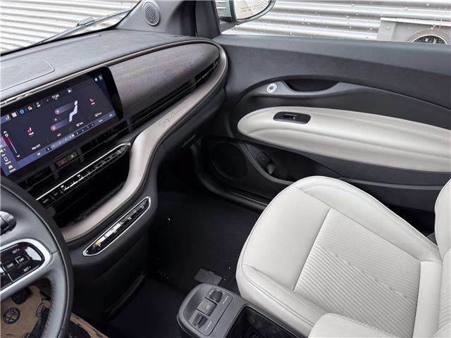 2025 Fiat 500e Base (Stk: F25013) in London - Image 18 of 22