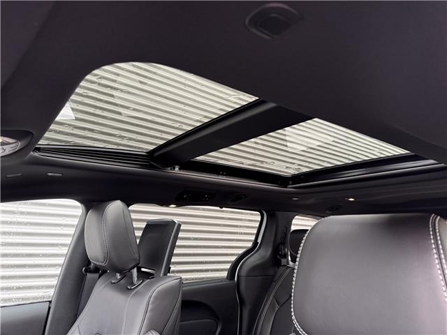 2026 Chrysler Pacifica Select (Stk: 26092) in London - Image 11 of 33
