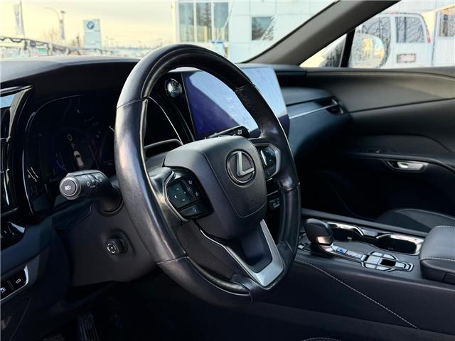 2023 Lexus RX 350 Base (Stk: 260258A) in Calgary - Image 5 of 19