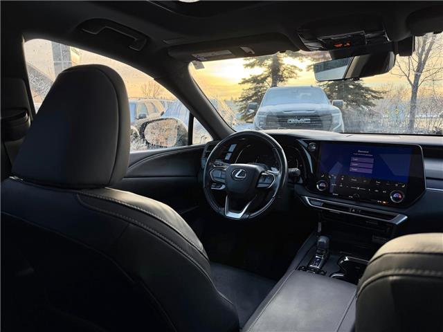 2023 Lexus RX 350 Base (Stk: 260258A) in Calgary - Image 17 of 19