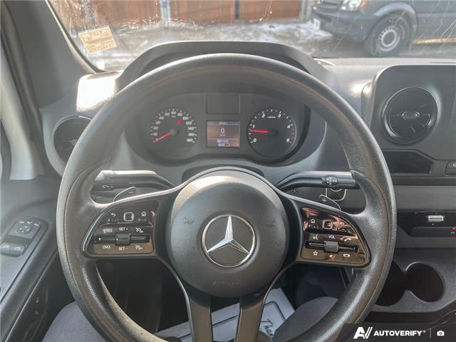 2020 Mercedes-Benz Sprinter 2500 Standard Roof V6 (Stk: L3105) in London - Image 9 of 17