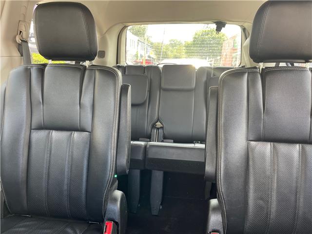 2013 Dodge Grand Caravan Crew (Stk: D616312) in Scarborough - Image 2 of 23