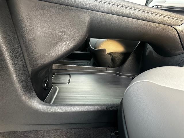 2025 Toyota Sienna XLE 8-Passenger (Stk: 2537781) in Regina - Image 10 of 20