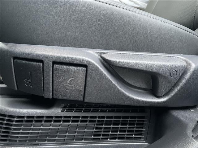 2025 Toyota Highlander Hybrid Limited (Stk: 12107786A) in Concord - Image 31 of 50