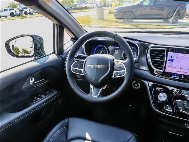 2025 Chrysler Grand Caravan SXT (Stk: 15-25307) in London - Image 6 of 31