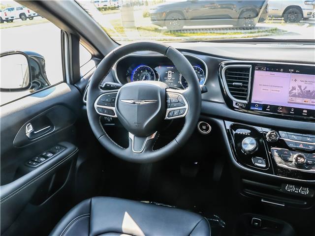 2025 Chrysler Grand Caravan SXT (Stk: 15-25321) in London - Image 6 of 31