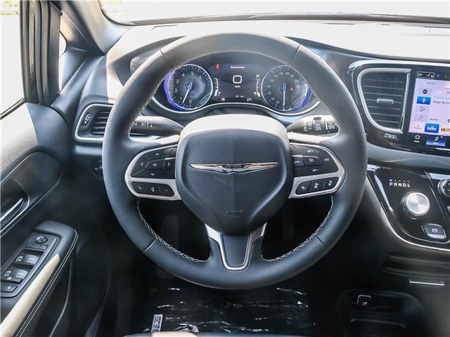 2026 Chrysler Grand Caravan SXT (Stk: 15-26001) in London - Image 3 of 29