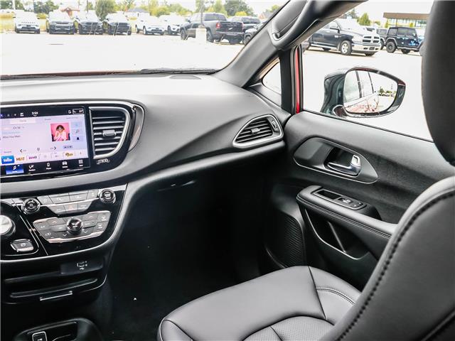 2026 Chrysler Grand Caravan SXT (Stk: 15-26006) in London - Image 8 of 31