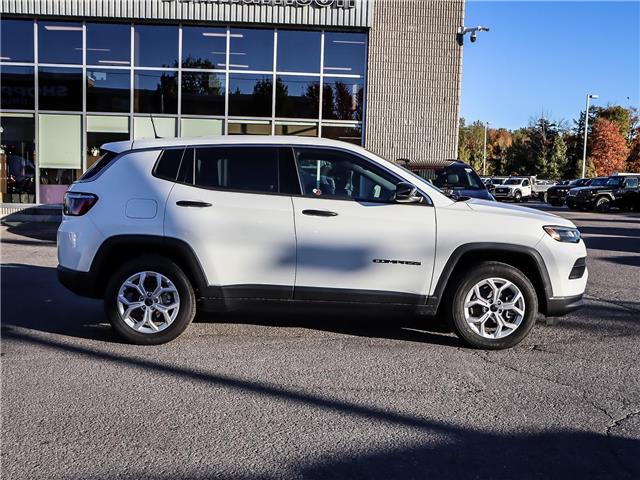 2025 Jeep Compass Sport (Stk: 25-651D) in Uxbridge - Image 4 of 21