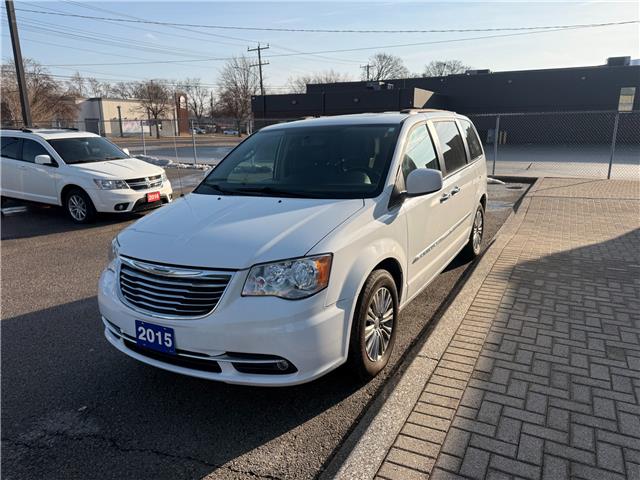 2015 Chrysler Town & Country Touring-L (Stk: 5982B) in Sarnia - Image 8 of 18