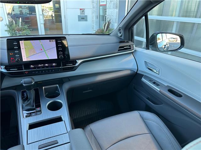 2023 Toyota Sienna XSE 7-Passenger (Stk: W6945A) in Cobourg - Image 12 of 29