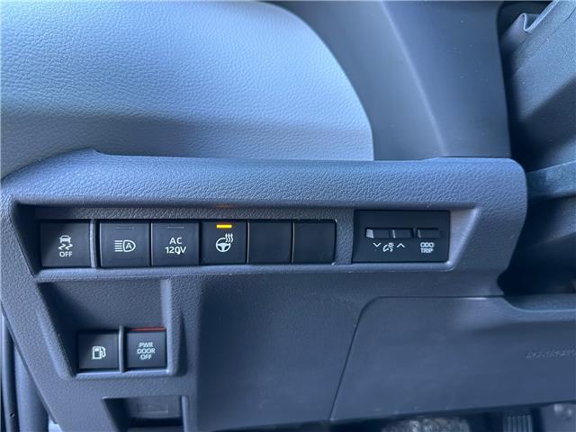 2023 Toyota Sienna XSE 7-Passenger (Stk: W6945A) in Cobourg - Image 25 of 29