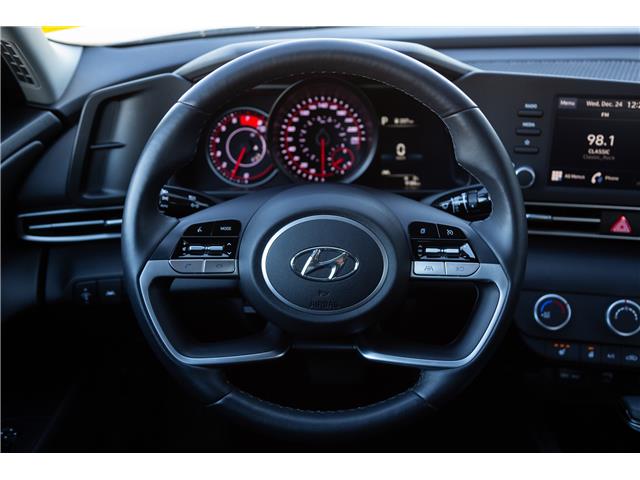 2023 Hyundai Elantra Preferred (Stk: U10965) in London - Image 13 of 33