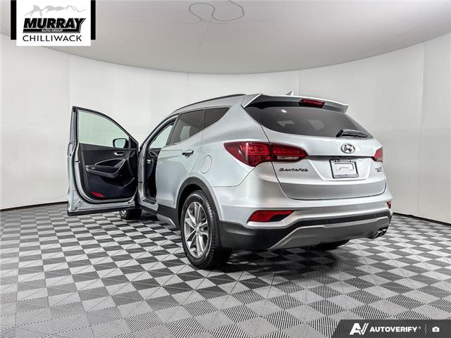 2017 Hyundai Santa Fe Sport 2.0T Ultimate (Stk: P3489) in Chilliwack - Image 16 of 36