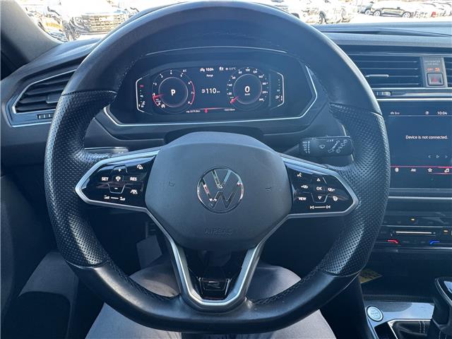 2022 Volkswagen Tiguan Comfortline R-Line Black Edition (Stk: 25-108-1) in Pembroke - Image 18 of 23