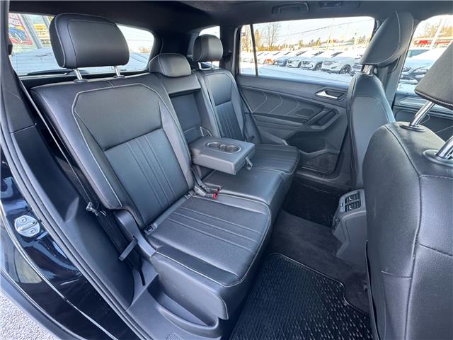 2022 Volkswagen Tiguan Comfortline R-Line Black Edition (Stk: 25-108-1) in Pembroke - Image 15 of 23