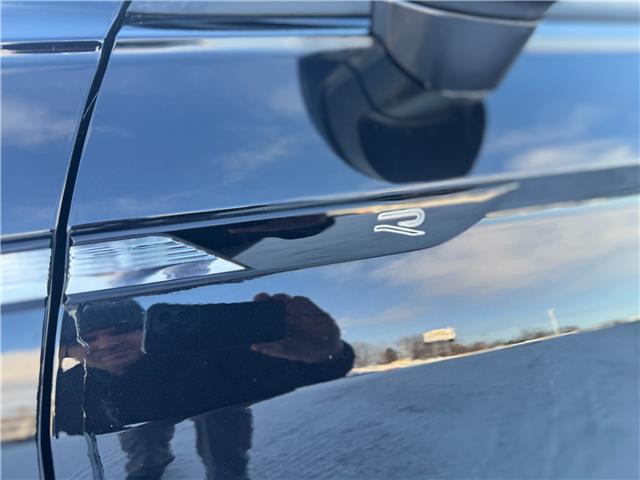 2022 Volkswagen Tiguan Comfortline R-Line Black Edition (Stk: 25-108-1) in Pembroke - Image 4 of 23