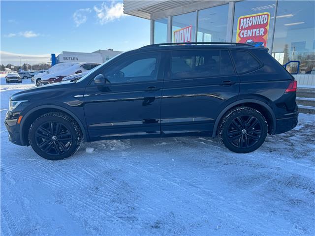 2022 Volkswagen Tiguan Comfortline R-Line Black Edition (Stk: 25-108-1) in Pembroke - Image 3 of 23