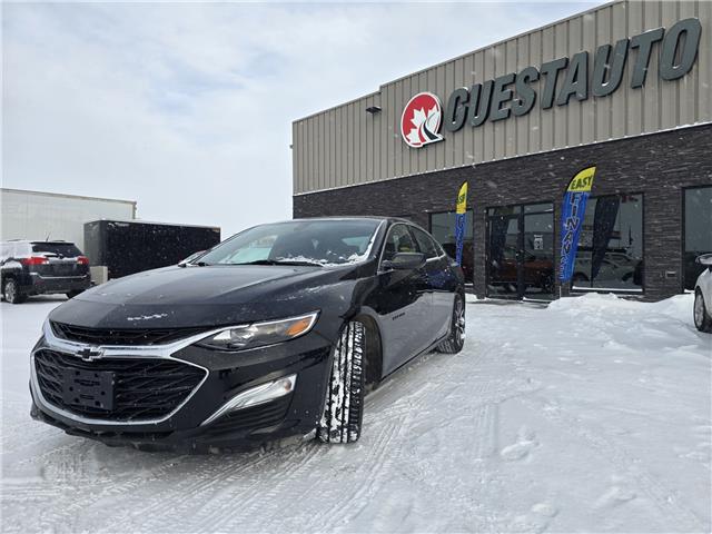2022 Chevrolet Malibu RS in Saskatoon - Image 3 of 11