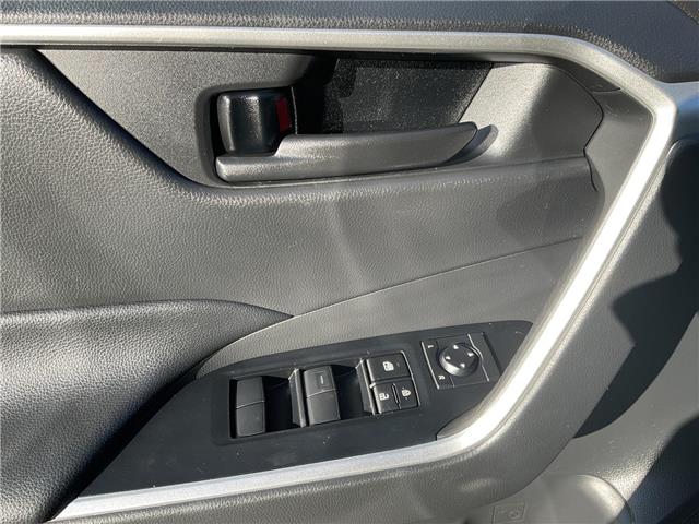 2021 Toyota RAV4 LE (Stk: 4746) in KITCHENER - Image 13 of 24