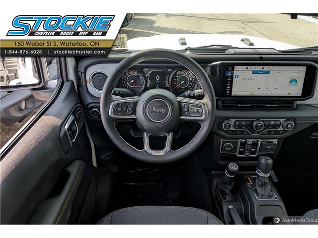 2025 Jeep Wrangler Sahara (Stk: 45111) in Waterloo - Image 7 of 17
