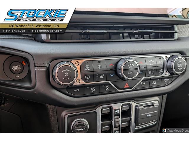 2025 Jeep Wrangler Sahara (Stk: 45111) in Waterloo - Image 14 of 17