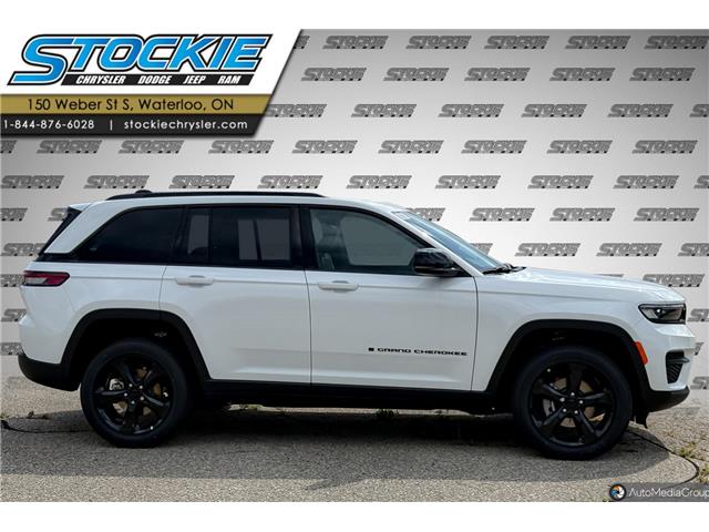 2025 Jeep Grand Cherokee Laredo (Stk: 45723) in Waterloo - Image 3 of 20