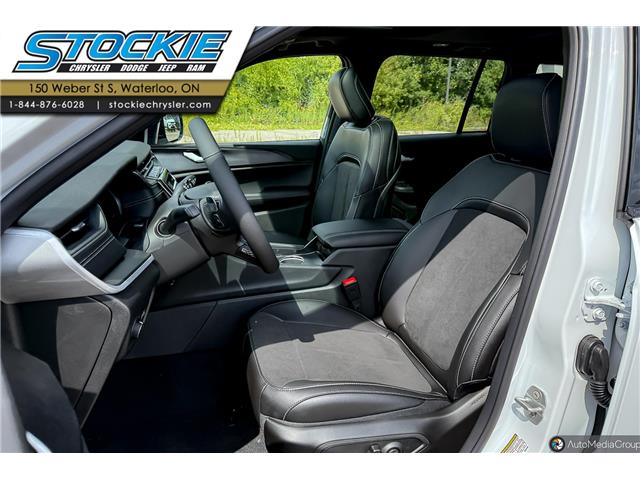 2025 Jeep Grand Cherokee Laredo (Stk: 45723) in Waterloo - Image 5 of 20