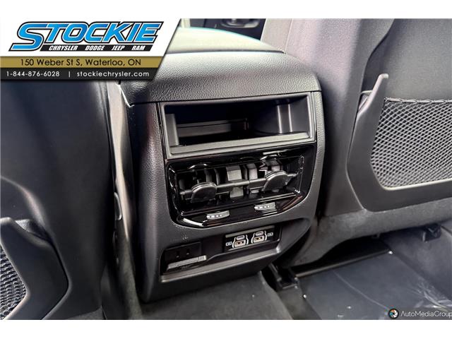 2025 Jeep Grand Cherokee Laredo (Stk: 45723) in Waterloo - Image 8 of 20