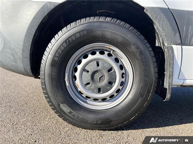 2020 Mercedes-Benz Sprinter 2500 Standard Roof V6 (Stk: L3106) in London - Image 6 of 18